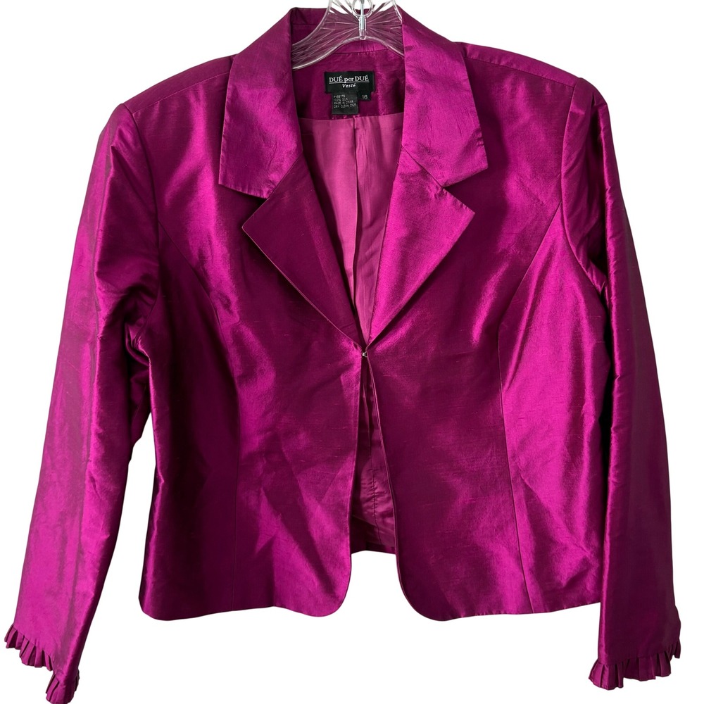 Due Per Due Veste Magenta Silk Evening Jacket in Size 16
